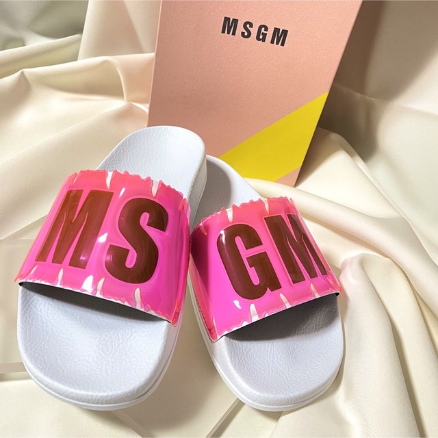 MSGM(エムエスジイエム)のMSGMシャワーサンダル ピンク レディースの靴/シューズ(サンダル)の商品写真