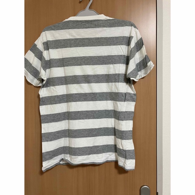 UNIQLO(ユニクロ)の【ユニクロ】メンズ トップス ボーダーコットンTシャツ サイズL グレー メンズのトップス(Tシャツ/カットソー(半袖/袖なし))の商品写真