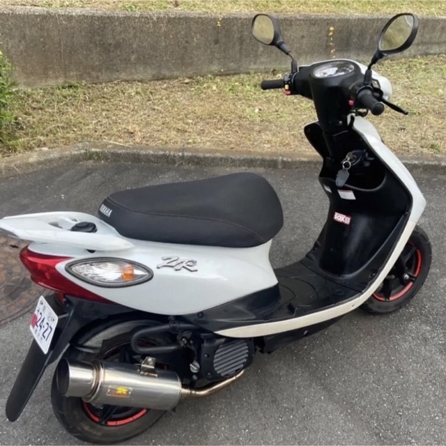 ヤマハ(ヤマハ)のJOG ZR マフラー　(リアライズ) 自動車/バイクの自動車(車種別パーツ)の商品写真