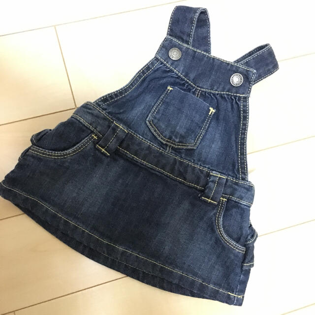 Old Navy(オールドネイビー)のold navy お尻フリル ジャンパースカート キッズ/ベビー/マタニティのベビー服(~85cm)(スカート)の商品写真