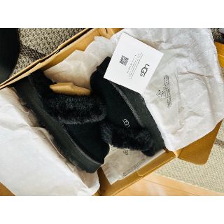 アグ(UGG)のUGG 38 ボア ブラック 厚底 スリッポン サボ(スリッポン/モカシン)