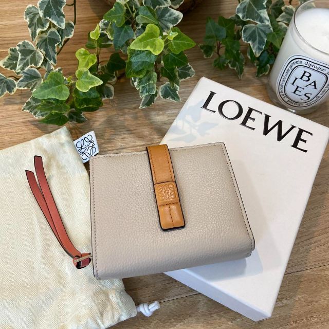 送料込】 LOEWE LOEWE ロエベ コンパクトジップウォレット 2つ折り財布