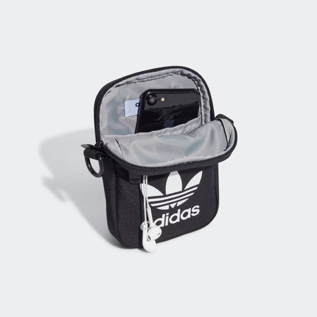 adidas(アディダス)のアディカラー クラシックス フェスティバルバッグ メンズのバッグ(ショルダーバッグ)の商品写真