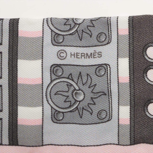 Hermes(エルメス)のエルメス ツイリー Colliers de chiens remix コリ レディースのファッション小物(その他)の商品写真