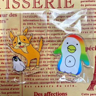 虹色ペンギン　アクスタ　犬と子ペンギンセット(その他)