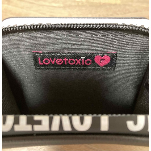 lovetoxic(ラブトキシック)の美品☆LOVETOXIC☆ラブトキ☆折り財布☆ピンク キッズ/ベビー/マタニティのこども用ファッション小物(財布)の商品写真