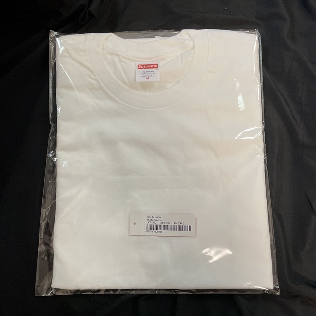 Supreme Tonal Box Logo Tee メンズのトップス(Tシャツ/カットソー(半袖/袖なし))の商品写真