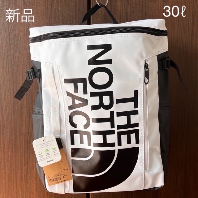 THE NORTH FACE(ザノースフェイス)の新品 未使用 ザノースフェイス リュック BCヒューズボックス2 現品限り メンズのバッグ(バッグパック/リュック)の商品写真