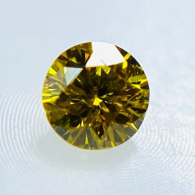 FANCY VIVID YELLOW 0.074ct RD/RT1684/CGL 【在庫僅少