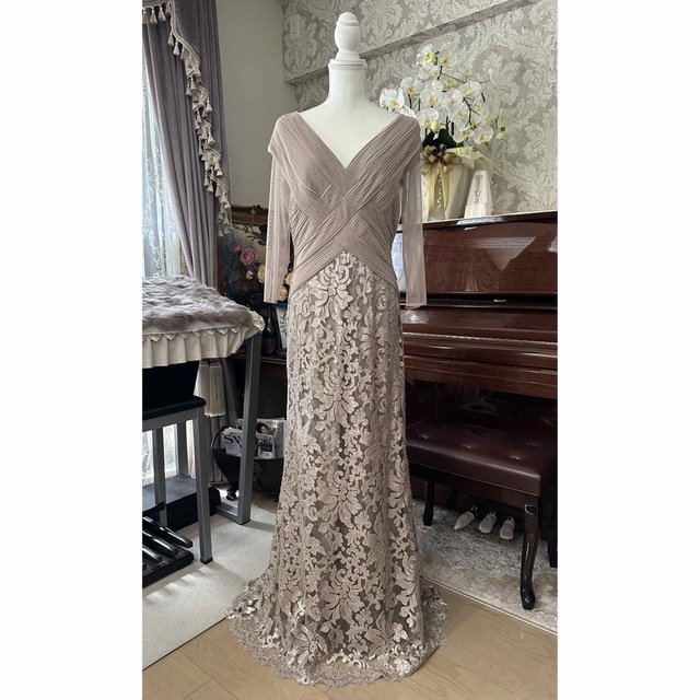 新品☆ TADASHI SHOJI サイズ8 【T148】