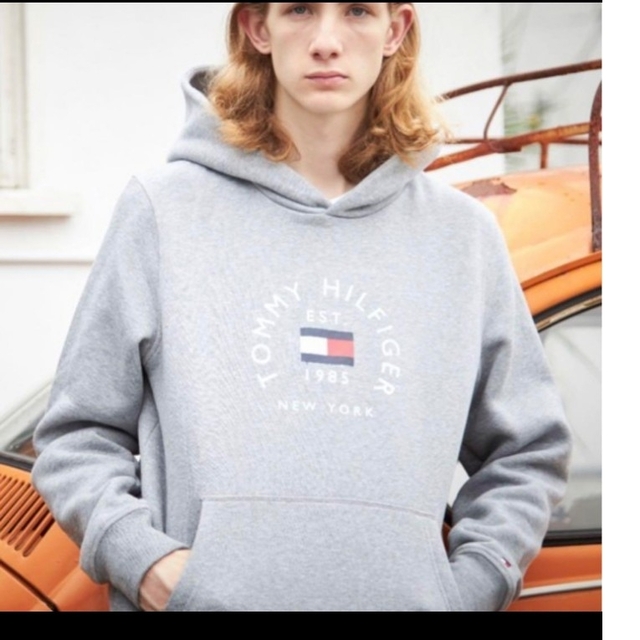 TOMMY HILFIGER(トミーヒルフィガー)のTOMMY HILFIGER アーチロゴ　スウェット　トレーナー　パーカー　長袖 メンズのトップス(パーカー)の商品写真