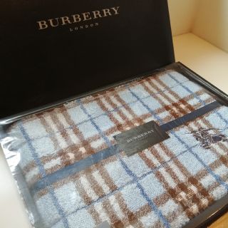 バーバリー(BURBERRY)の♪【新品未使用】BURBERRY バーバリー バスタオル♪(タオル/バス用品)