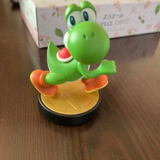 ニンテンドウ(任天堂)のamiibo ヨッシー　大乱闘スマッシュブラザーズシリーズ(家庭用ゲームソフト)