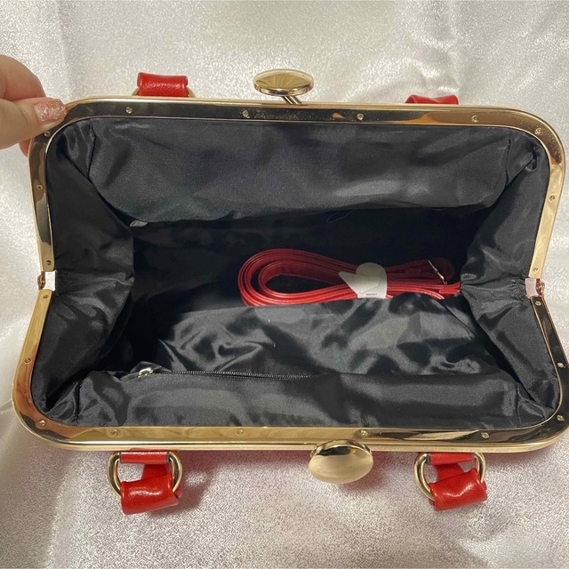 VIVAYOU(ビバユー)のVIVAYOUがま口バッグ2WAYショルダーストラップ付き レディースのバッグ(ハンドバッグ)の商品写真
