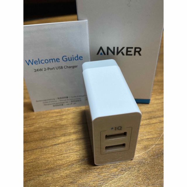 Anker(アンカー)のAnker 2ポート 24W USB急速充電 スマホ/家電/カメラのスマートフォン/携帯電話(バッテリー/充電器)の商品写真