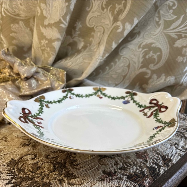 ROYAL COPENHAGEN(ロイヤルコペンハーゲン)の新品 箱入り Royal Copenhagen "Christmas plate インテリア/住まい/日用品のキッチン/食器(食器)の商品写真