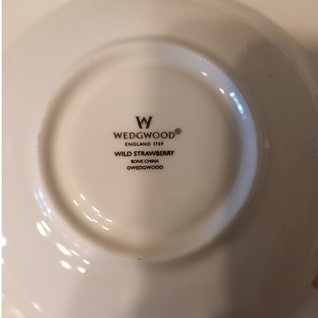 Wedgewood　ワイルドストロベリー　カップ&ソーサー