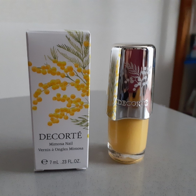 COSME DECORTE(コスメデコルテ)の新品未使用★コスメデコルテ★限定完売ミモザネイル01 コスメ/美容のネイル(マニキュア)の商品写真