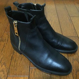 ザラ(ZARA)の未使用 ZARA 本革 ショートブーツ(ブーツ)