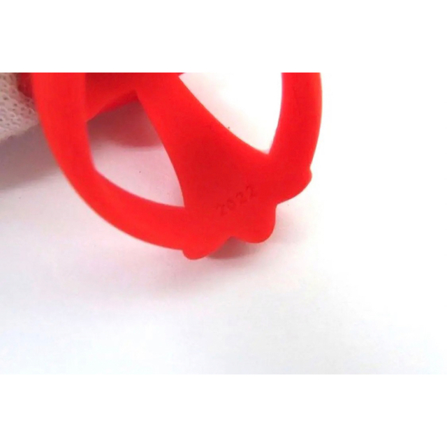 Chrome Hearts(クロムハーツ)のクロムハーツ シリコン リング 赤 22AW CH インフィニティクロス メンズのアクセサリー(リング(指輪))の商品写真