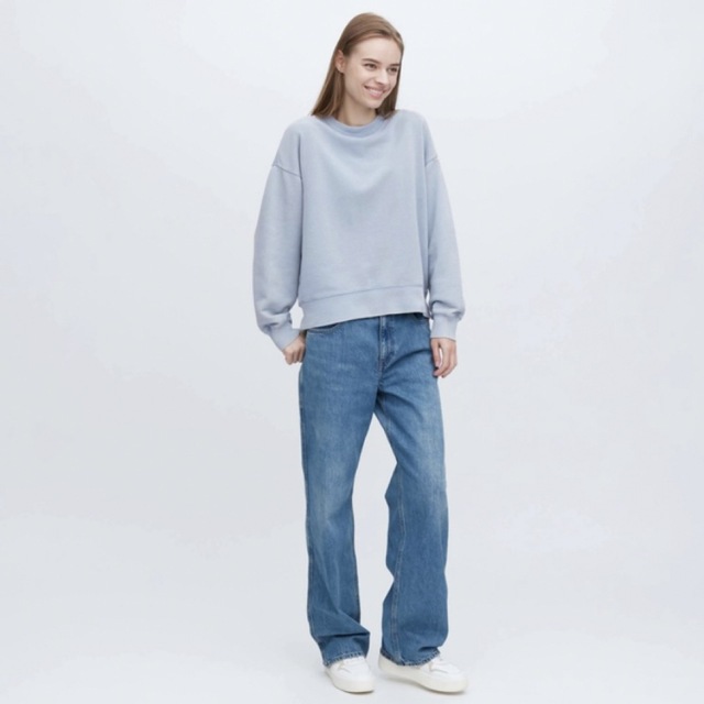 UNIQLO(ユニクロ)のタグ付き　UNIQLO ユニクロ スウェットクルーネックシャツ レディースのジャケット/アウター(ブルゾン)の商品写真