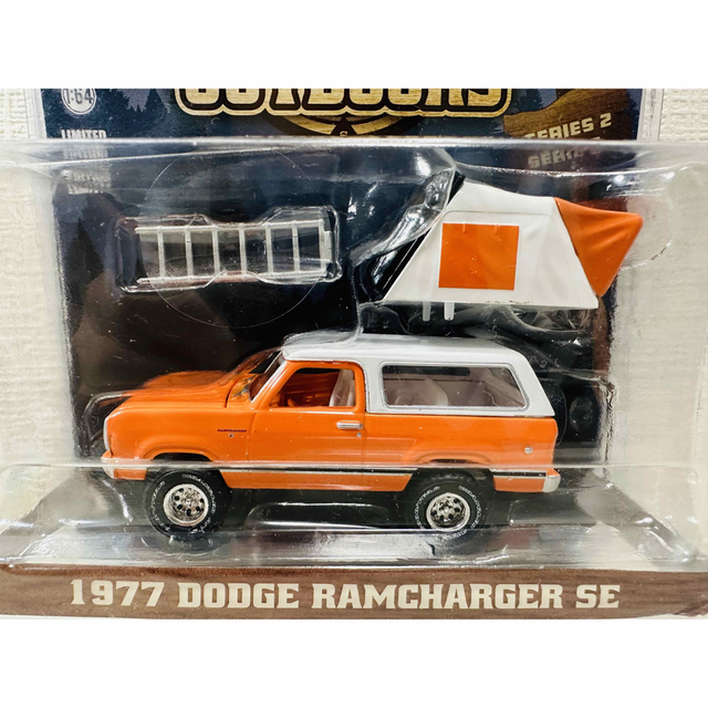 Chrysler(クライスラー)のGL/'77 Dodgeダッジ Ramchargerラムチャージャー 1/64 エンタメ/ホビーのおもちゃ/ぬいぐるみ(ミニカー)の商品写真