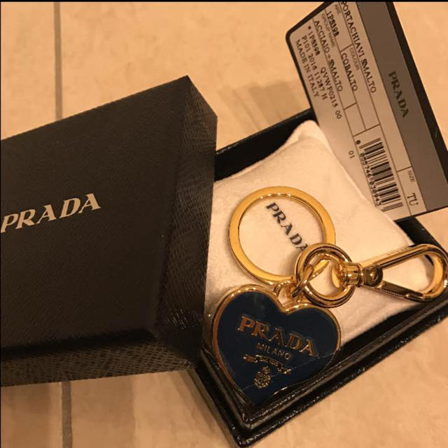 PRADA(プラダ)のChihiro Yamamoto様専用 レディースのファッション小物(キーホルダー)の商品写真