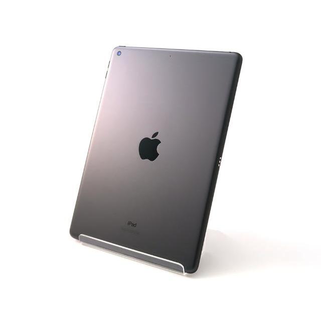 iPad(アイパッド)のiPad 第7世代（海外版）10.2インチ 32GB スペースグレイ Wi-Fiモデル 中古 Bランク 本体【ReYuuストア（リユーストア）】 スマホ/家電/カメラのPC/タブレット(タブレット)の商品写真