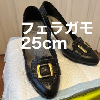 サルヴァトーレフェラガモ(Salvatore Ferragamo)のパンプス 25cm(ハイヒール/パンプス)