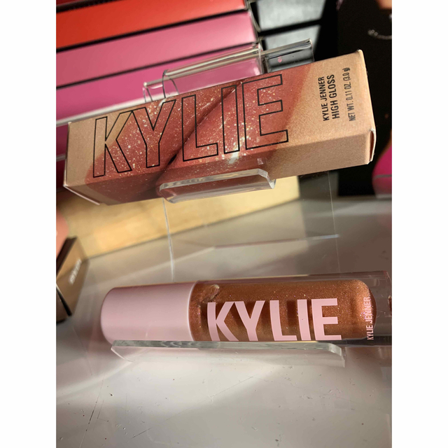 Kylie Cosmetics(カイリーコスメティックス)のKylie Cosmetics ハイグロス high gloss コスメ/美容のベースメイク/化粧品(リップグロス)の商品写真