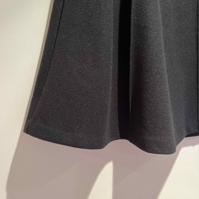dholic(ディーホリック)のDHOLIC ディーホリック　スカート　新品タグ付き　フレア　黒🌸 レディースのスカート(ひざ丈スカート)の商品写真
