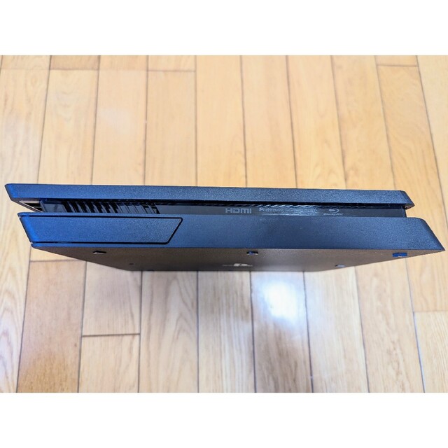 【美品】SONY PS4 CUH-2200A 500GB 本体+付属ソフト3本