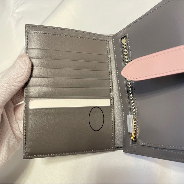 □ CELINE ミディアム ストラップウォレット グレインドカーフスキン