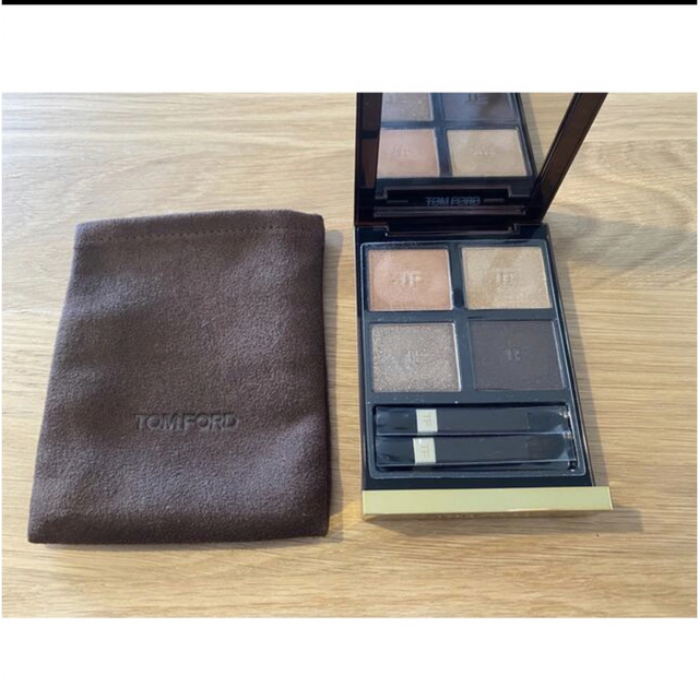 TOM FORD BEAUTY(トムフォードビューティ)のtomfordアイカラークォードc35ローズトパーズ コスメ/美容のベースメイク/化粧品(アイシャドウ)の商品写真