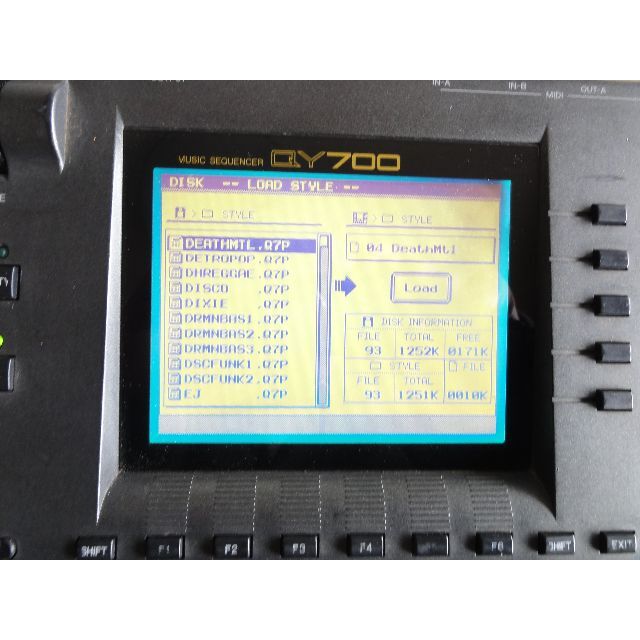 ヤマハシーケンサー「QY700」 2