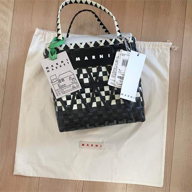 国内正規品     Marni    2023