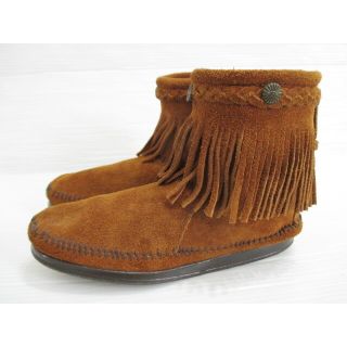 ミネトンカ(Minnetonka)のレディース Minnetonka/ミネトンカ フリンジ コンチョ付き バックジッパー スエード ブーツ ブラウン 
【サイズ：Women's US 5】【小さめ】【中古】(ブーツ)