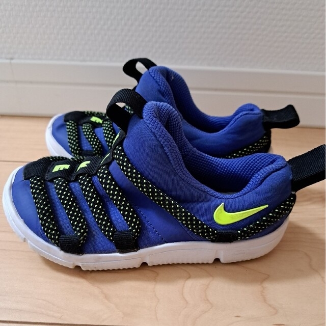 NIKE(ナイキ)のNIKE　スニーカー　15cm キッズ/ベビー/マタニティのキッズ靴/シューズ(15cm~)(スニーカー)の商品写真