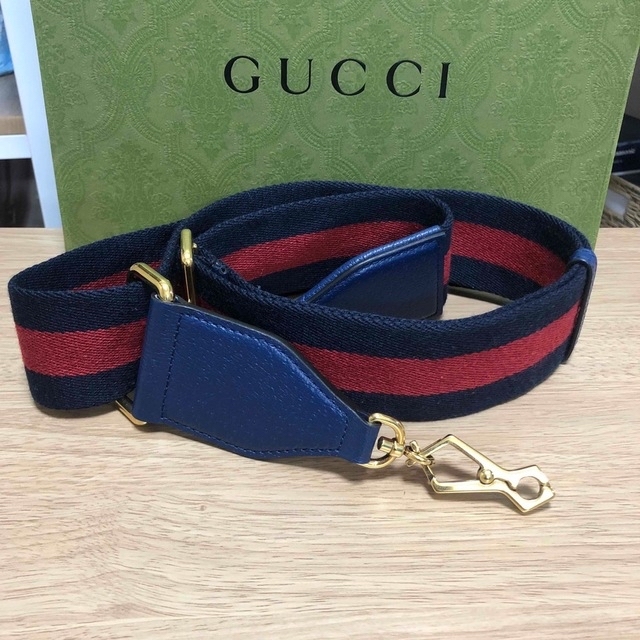 Gucci(グッチ)のGUCCIダイアナミニトートバッグ レディースのバッグ(トートバッグ)の商品写真