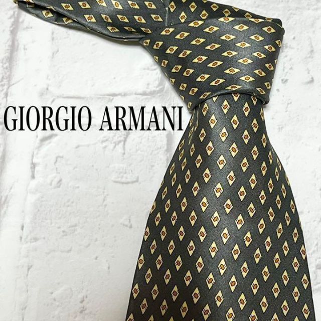 Giorgio Armani(ジョルジオアルマーニ)の【美品✨】ジョルジオアルマーニ♦︎小紋柄♦︎シルク100%♦︎イタリア製♦︎ メンズのファッション小物(ネクタイ)の商品写真