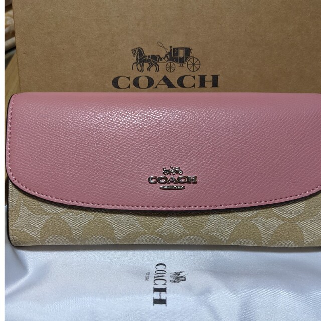 COACH(コーチ)のCOACH  長財布　シグネチャー　ピンクのワンポイント２ レディースのファッション小物(財布)の商品写真