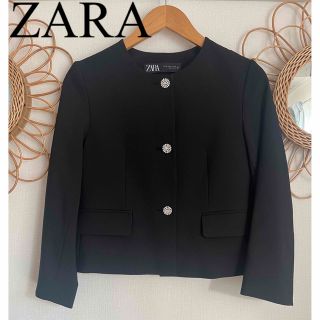 ザラ(ZARA)の美品　ZARA ザラ　ノーカラージャケット　アウター　ビジュー　人気　完売(ノーカラージャケット)