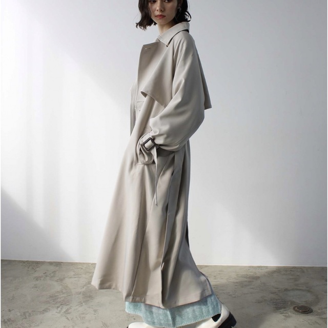 LOWRYS FARM(ローリーズファーム)の上品オーバーサイズトレンチコート　春コート レディースのジャケット/アウター(トレンチコート)の商品写真