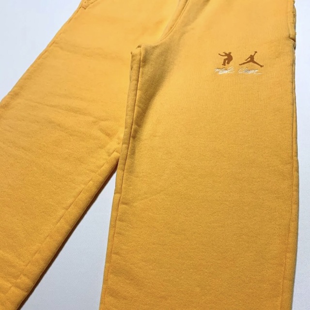 Jordan Brand（NIKE）(ジョーダン)の☆未使用 ナイキ × ユニオン 別注 エアジョーダン ロゴ スウェット パンツ メンズのパンツ(デニム/ジーンズ)の商品写真