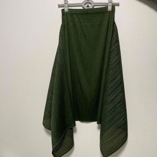 PLEATS PLEASE ISSEY MIYAKE(ロングスカート ・ グリーン PLEATS PLEASE ISSEY MIYAKE(ロングスカート ・ グリーン