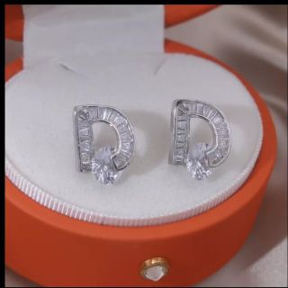 Dラインピアス シルバー  韓国 結婚式 高見え DIOR ロゴ プレゼント(ピアス)