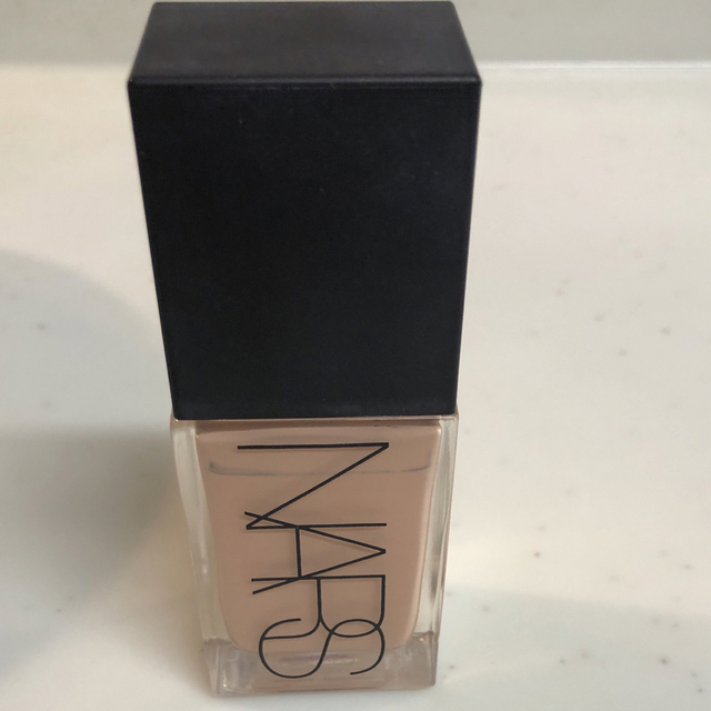 NARS(ナーズ)のNARS ライトリフレクティング ファンデーション 02168 コスメ/美容のベースメイク/化粧品(ファンデーション)の商品写真