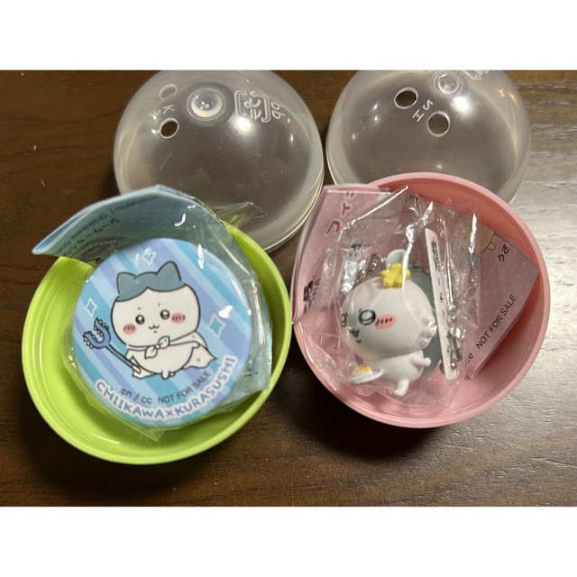 ちいかわ(チイカワ)のくら寿司 ちいかわ 缶バッジ＆フィギュア エンタメ/ホビーのおもちゃ/ぬいぐるみ(キャラクターグッズ)の商品写真