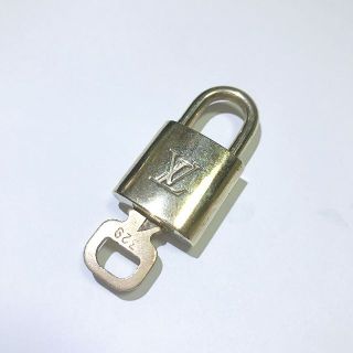 ルイヴィトン(LOUIS VUITTON)の南京錠 Louis Vuitton カデナ パドロック １個 ゴールド 0809(その他)