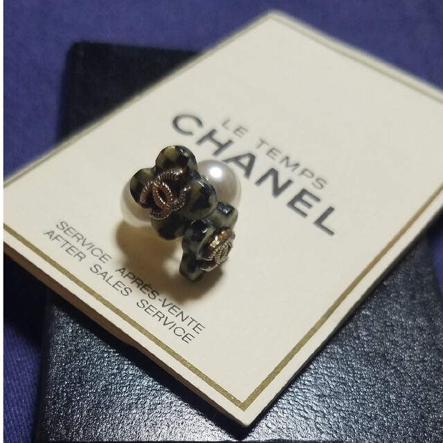 CHANEL(シャネル)のCHANELボタン ピアス♡お値引き不可。 ハンドメイドのアクセサリー(ピアス)の商品写真